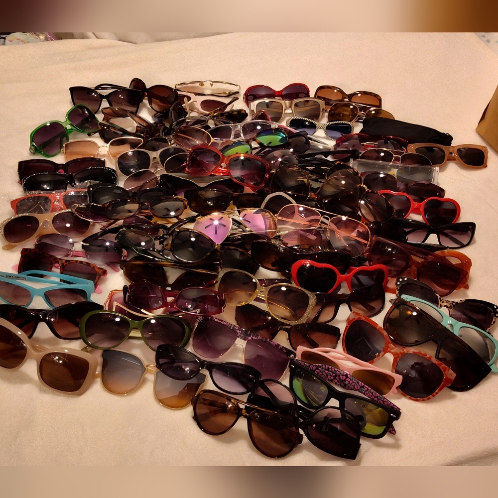 Bundle Of 20 RANDOMLY PICKED SUNGLASSES